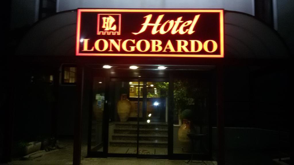 Hotel Longobardo Trezzo sullʼAdda Eksteriør bilde